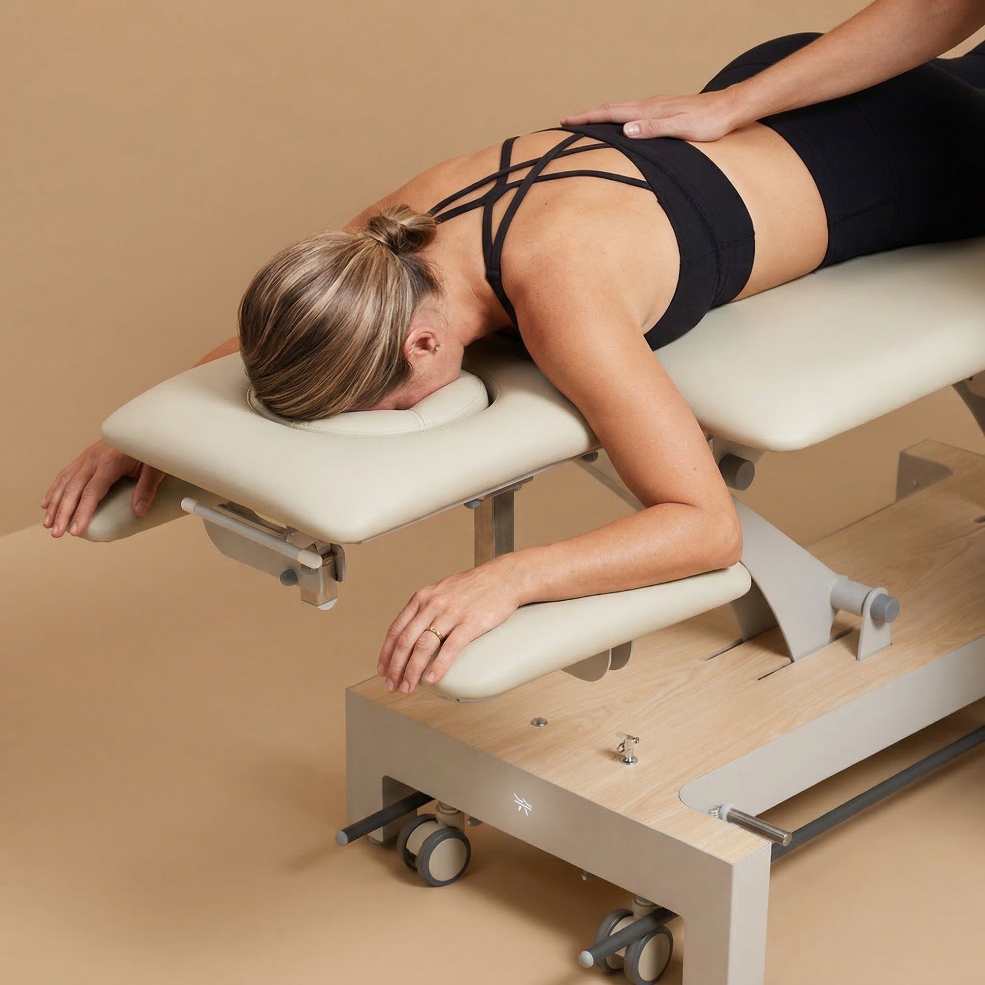 Therapieliege Naggura Nuuna 4 Physio Pro, 4-teilig, elektrisch, olive