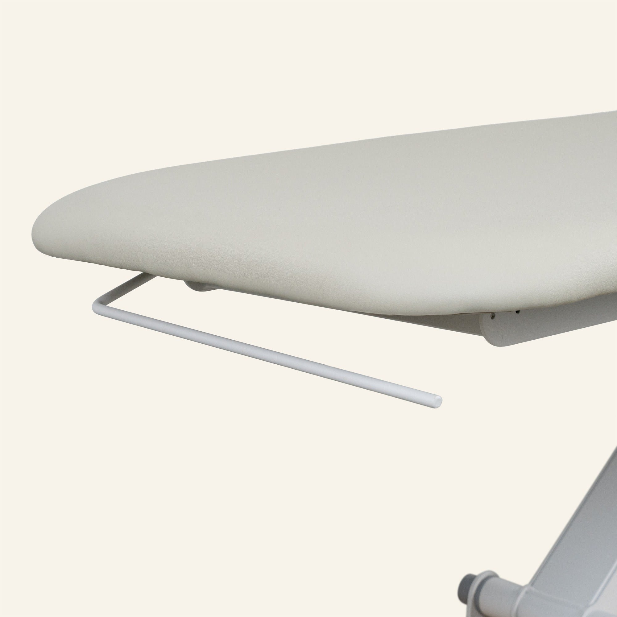Therapieliege Naggura Nuuna 4 Physio Pro, 4-teilig, elektrisch, olive